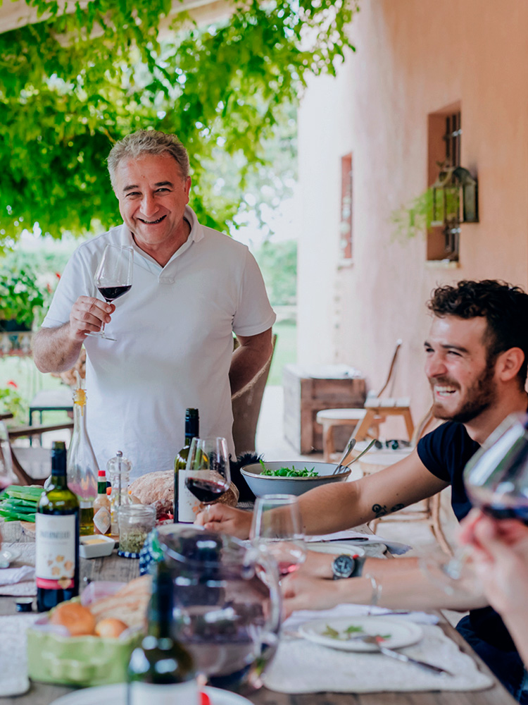 Caviro vino in tavola